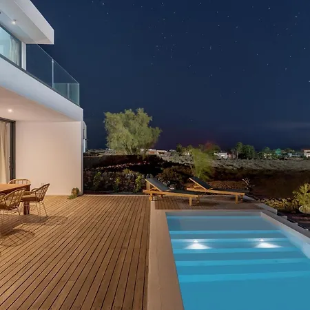 Elena, Luxery With Swimming Pool! * Lajares