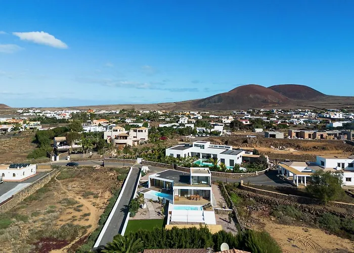 公寓 Elena, Luxery With Swimming Pool!